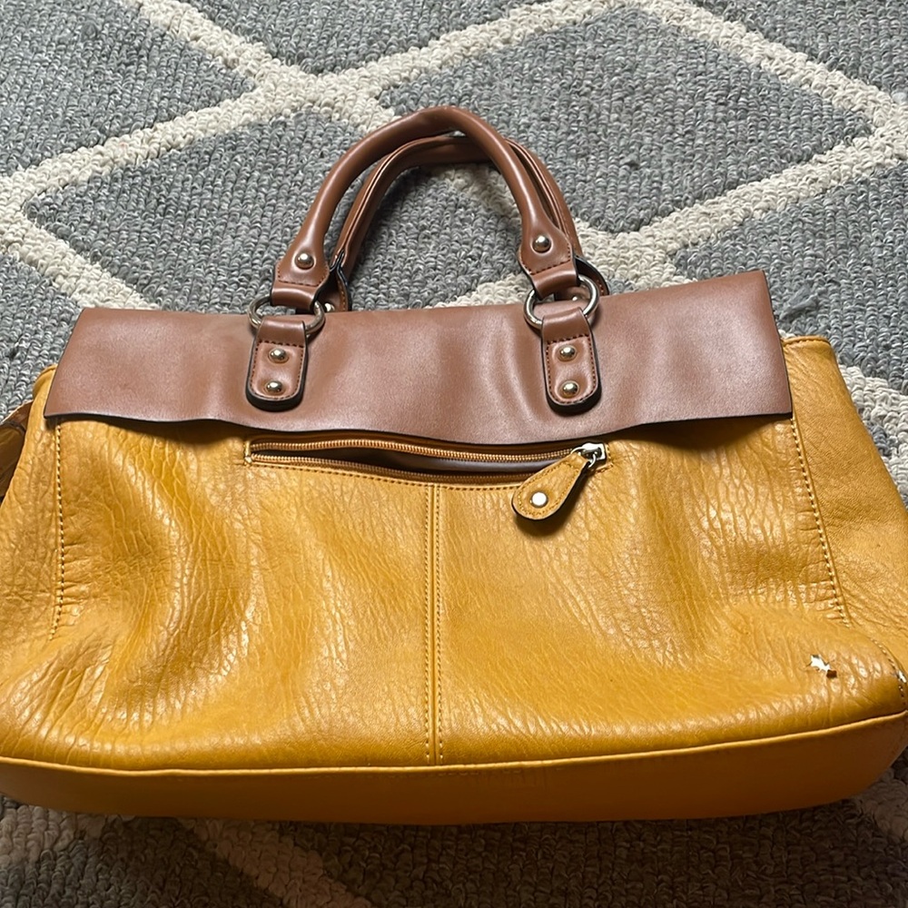Brown and orange/beige colored bag!